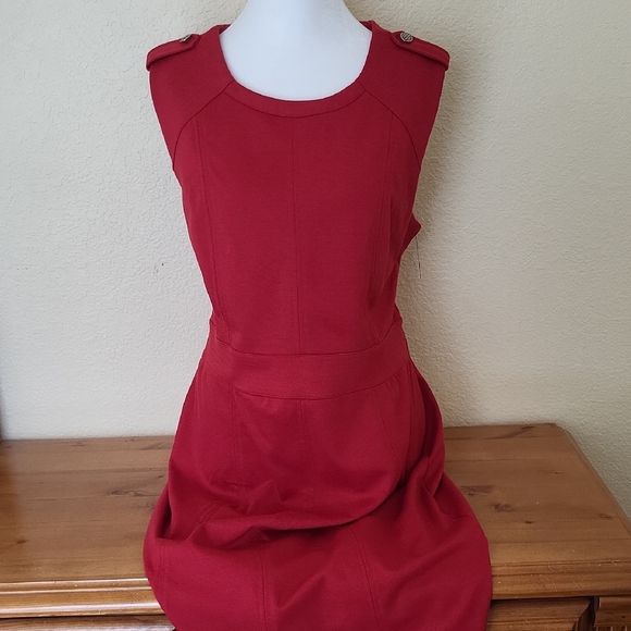 Banana Republic Factory Dresses & Skirts - Banana Republic Factory Red Sleeveless Sheath Dress